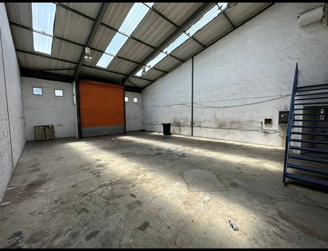 INDUSTRIAL PROPERTY TO RENT IN HALFWAY HOUSE